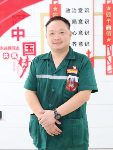 刘坤_副本.jpg 刘坤_副本.jpg